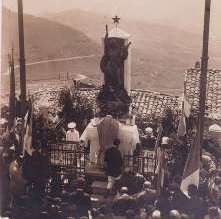 Monumento ai Caduti di tutte le guerre come era prima, abbattuto per far posto alla nuova piazza